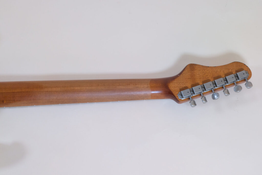 Trad S Aged Vintage White