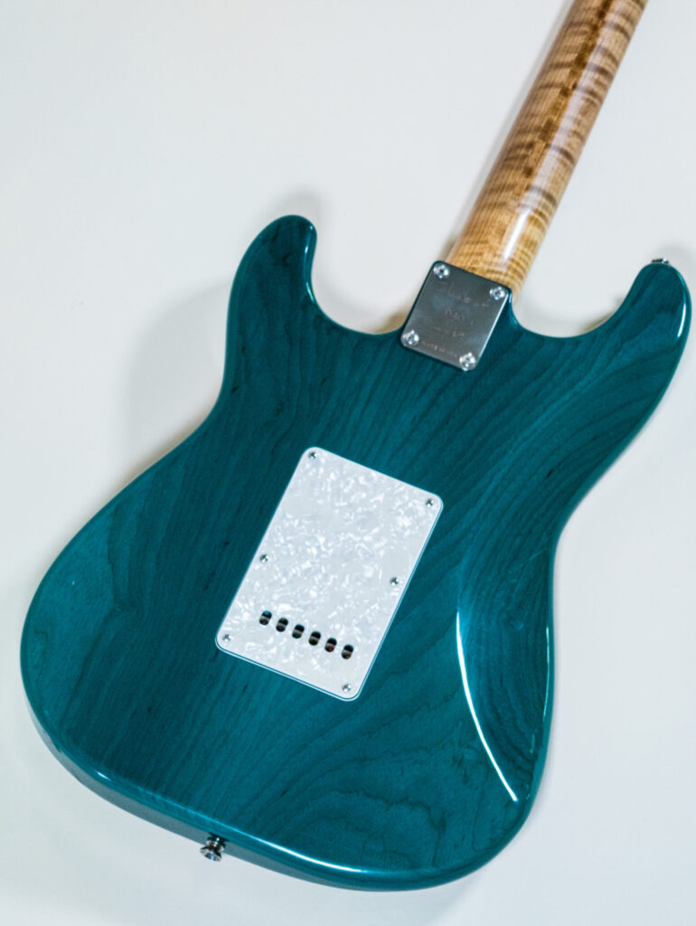 Lynx Translucent Teal Flame Maple Neck